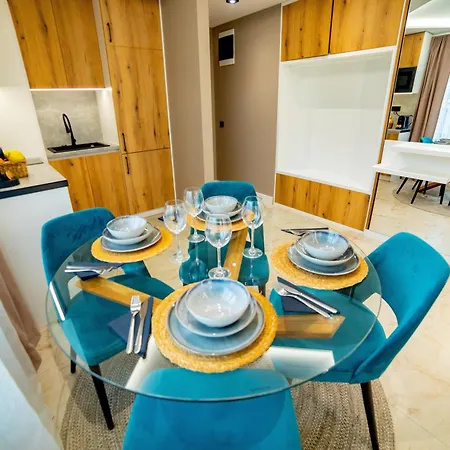 Polejanov Apartment Raslog
